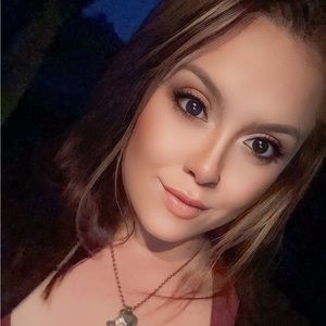 Meet your Posher, Katelyn